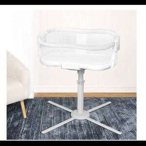 Halo White Baby Bassinet